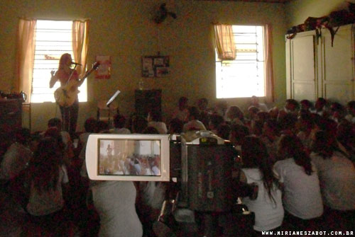 (SESI M&uacute;sica &ndash; Arte-Educa&ccedil;&atilde;o 2012. Centro Educacional SESI n&ordm; 25 &ndash; Andradina - 18/10/12). OFICINA &ldquo;MUSICALIZA&Ccedil;&Atilde;O INFANTIL - Quem n&atilde;o viu&rdquo; - Mirian&ecirc;s Zabot. Alunos de 12 e 13 anos - 64 alunos. Produ&ccedil;&atilde;o: Din&acirc;mica Eventos e Produ&ccedil;&otilde;es.