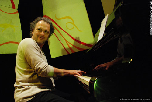 Piano e arranjos: Marinho Boffa. Fotos: B&aacute;rbara Crepaldi Jardim. (Campinas-SP, 05/10/2008)