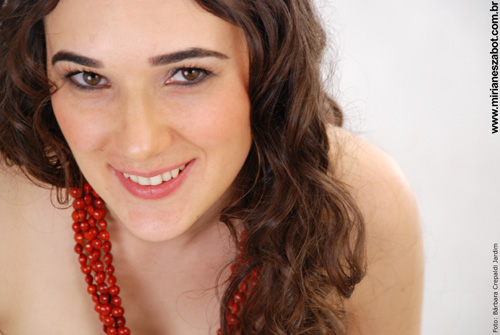 Ensaio CD Mosaico Foto-Prosaico. Foto: B&aacute;rbara Crepaldi Jardim (www.barbaracrepaldi.com). Maquiagem: Ane Caroline Benites. Figurino: Deise Cristina Meneguzzi (setembro de 2008)