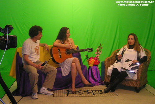 Mirian&ecirc;s Zabot, no programa Caminhos da M&uacute;sica - TV MUNDI (www.tvmundi.com.br). Apresentado por Berenice Bellato. Viol&atilde;o: Sandro Dornelles. Foto: Cinthia A. Fabris. (S&atilde;o Paulo/SP 24/06/2010)