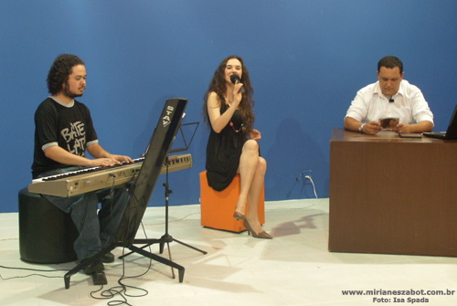 Entrevista com Mirian&ecirc;s Zabot, no programa Tintim por Tintim, para Just TV (www.justtv.com.br). Apresentado por Paulo Carvalho. Piano: Felipe Siles. Hair Stylists: Mauro de Oliveira. (S&atilde;o Paulo/SP 26/07/2010)