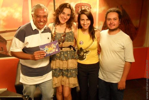 Mirian&ecirc;s Zabot no programa Tah Ligado - AllTV (www.alltv.com.br  - V&iacute;deo do programa: http://www.youtube.com/watch?v=jIYUOM-Pum8&feature=share ). Apresentado por Paulo Ragassi e Anabel Bian. Piano: Felipe Siles. Hair Stylists: Mauro de Oliveira. (S&atilde;o Paulo/SP 24/02/2012)