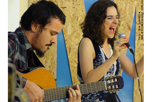 Entrevista com Mirian&ecirc;s Zabot, no Programa Espa&ccedil;o 48 da Rede NTG. Apresentado por Larissa Cavalcanti. Viol&atilde;o: Fernando Diniz. Hair Stylists: Mauro de Oliveira. Foto: Bia Ludymila. (S&atilde;o Paulo/SP 26/04/2012)