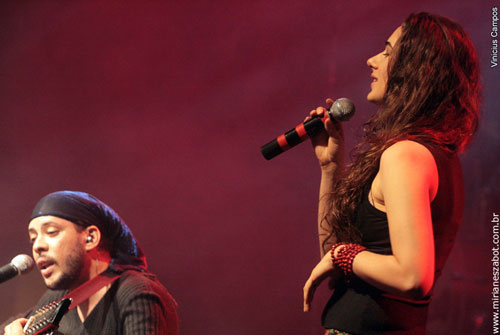 Abertura por Galdino OctOpus com part. de Mirian&ecirc;s Zabot. No show de 5 anos O Teatro M&aacute;gico (S&atilde;o Paulo 13/12/2008 - Morumbi Hall). Fotos: Vinicius Campos. Sobre show: http://www.oteatromagico.mus.br/novo/notices/view/178