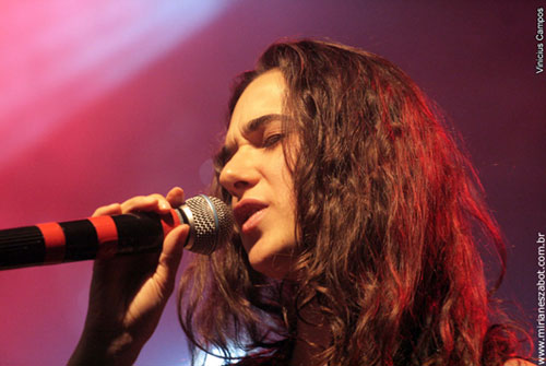 Abertura por Galdino OctOpus com part. de Mirian&ecirc;s Zabot. No show de 5 anos O Teatro M&aacute;gico (S&atilde;o Paulo 13/12/2008 - Morumbi Hall) Fotos: Vinicius Campos. Sobre show: http://www.oteatromagico.mus.br/novo/notices/view/178