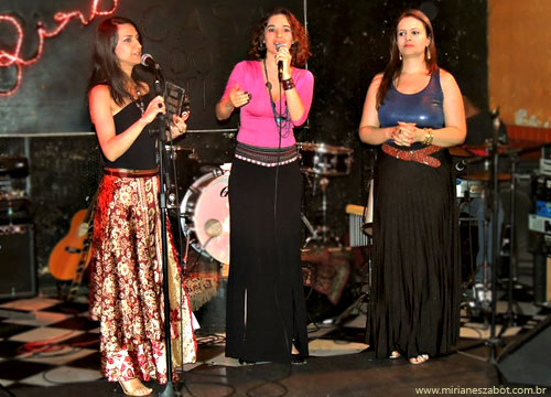 A cantora Mirian&ecirc;s Zabot recebe homenagem na festa de 3 anos do programa Espa&ccedil;o 48 da Rede NGT TV. Apresenta&ccedil;&atilde;o: Anabel Bian e Barbara Marques. Piano: Alex Frontera. Percuss&atilde;o: Walter Poli. Hair Stylists: Mauro de Oliveira. (Biroska,S&atilde;o Paulo/SP 29/10/2013)