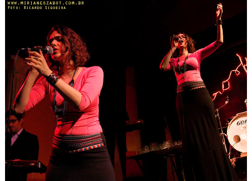 A cantora Mirian&ecirc;s Zabot recebe homenagem na festa de 3 anos do programa Espa&ccedil;o 48 da Rede NGT TV. Apresenta&ccedil;&atilde;o: Anabel Bian e Barbara Marques. Piano: Alex Frontera. Percuss&atilde;o: Walter Poli. Hair Stylists: Mauro de Oliveira. Foto: Ricardo Siqueira (Biroska,S&atilde;o Paulo/SP 29/10/2013)