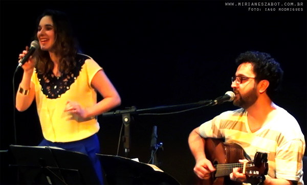 (23/08/2014 &ndash; Sesc S&atilde;o Caetano/SP &ndash; projeto: Roda de Samba) Mirian&ecirc;s Zabot - Show Gafieiras e Outras Verves. Oswaldo Bosbah (viol&atilde;o). Hair Stylists: Mauro de Oliveira (Retr&ocirc; Hair). Fotos: Iago Rodrigues.