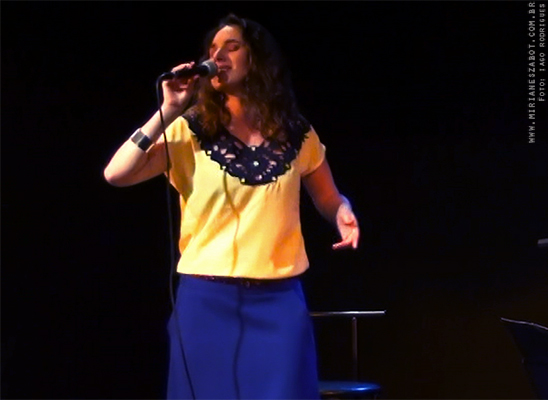 (23/08/2014 &ndash; Sesc S&atilde;o Caetano/SP &ndash; projeto: Roda de Samba) Mirian&ecirc;s Zabot - Show Gafieiras e Outras Verves. Oswaldo Bosbah (viol&atilde;o). Hair Stylists: Mauro de Oliveira (Retr&ocirc; Hair). Fotos: Iago Rodrigues.