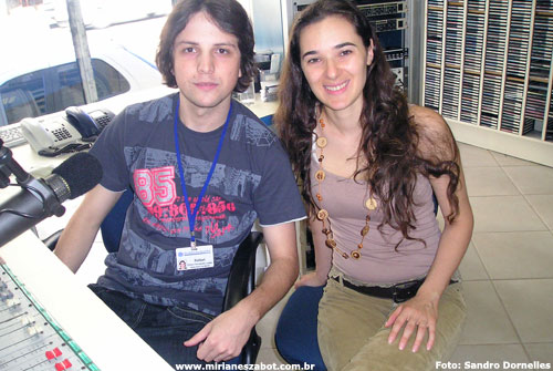 Mirian&ecirc;s Zabot na R&aacute;dio Di&aacute;rio da Manh&atilde; AM (www.diariodamanha.net). Apresentado por Rafael. Agradecimentos: Thiguera e Janete. Foto: Sandro Dornelles (Passo Fundo/RS 19/12/2009)